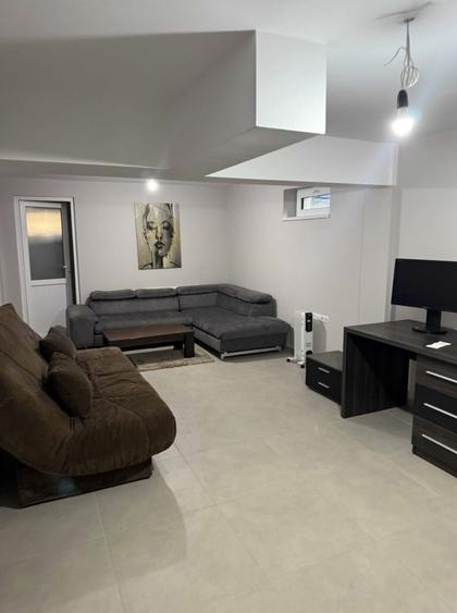 Spatiu/apartament cu 3 camere, parcare,bloc nou ,zona Teilor - 1