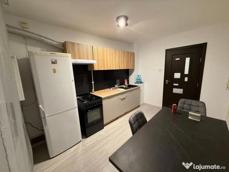 Apartament decomandat, 3 camere, 63.04 mp, 1 Mai - zona Pele - 8