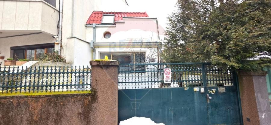 Casa interbelica de vanzare, cu personalitate si potential remarcabil - 2