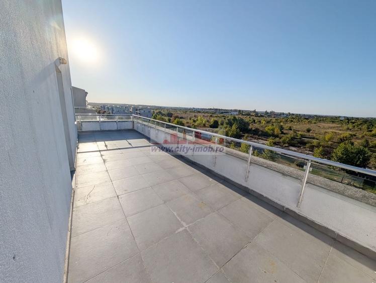 Apartament cu 2 camere semidecomandat în Băneasa
