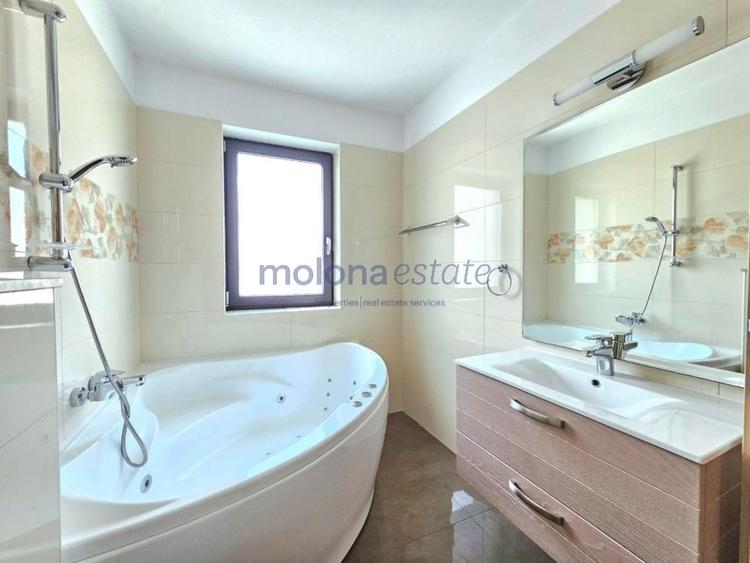 Apartament cu 4 camere semidecomandat, mobilat în Zorilor
