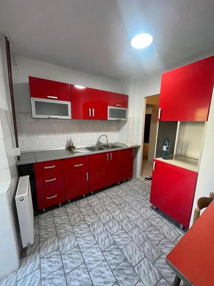 Proprietar , inchiriez apartament cu 2 camere - 4