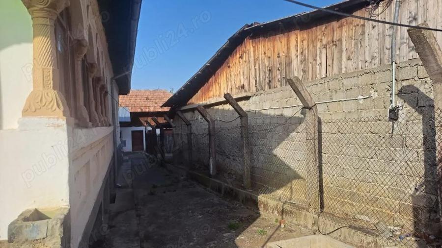 Casa de vanzare Loc. Seaca Rm. Valcea - 1