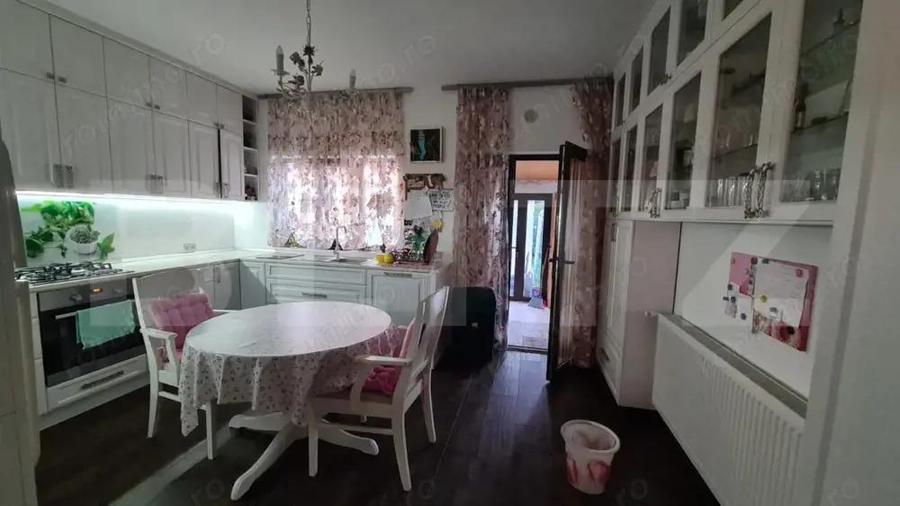 Casa de vanzare , 153 mp, teren 500 mp, Cartierul Marcus - 2