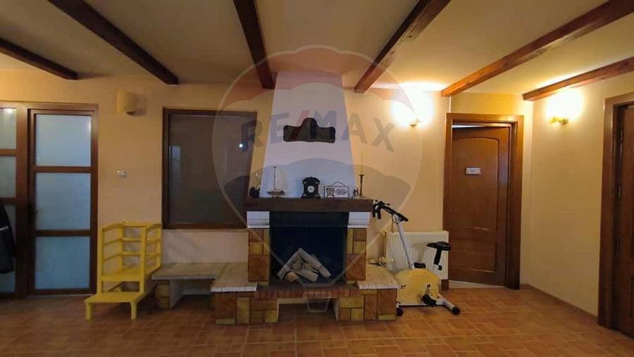 Casa cu piscina de vanzare in zona Piata Centrala Galati - 24