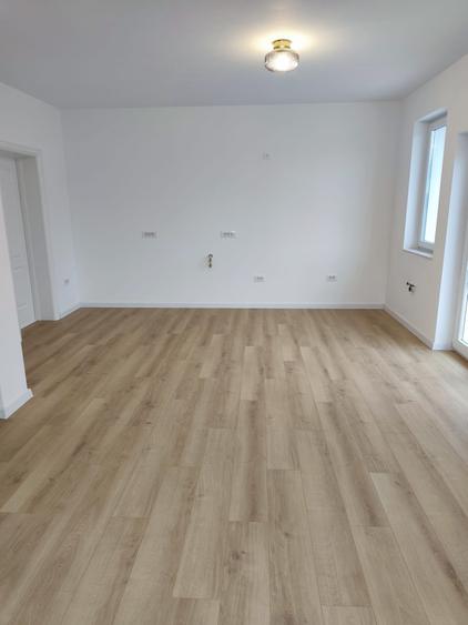 FARA COMISIOANE casa eleganta 3 camere 2 bai PARTER+pod camera tehnica terasa - 30