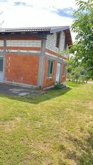 Vand casa P+M la rosu - 1