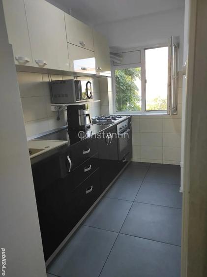 Vand apartament cu 2 camere