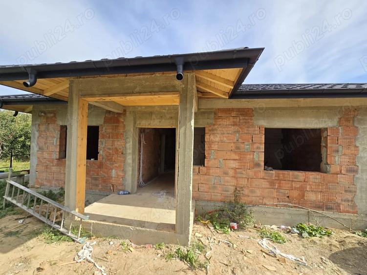 Casa plan parter ?i beci Barnova - 1