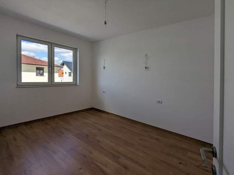 GRADINA 50 mp. Aproape de Zone2 si Mega Image. Decomandat. - 8