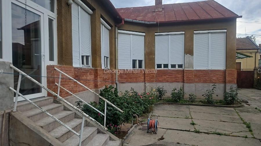 Casa vanzare ARAD zona INTIM, Direct proprietar COMISION 0%