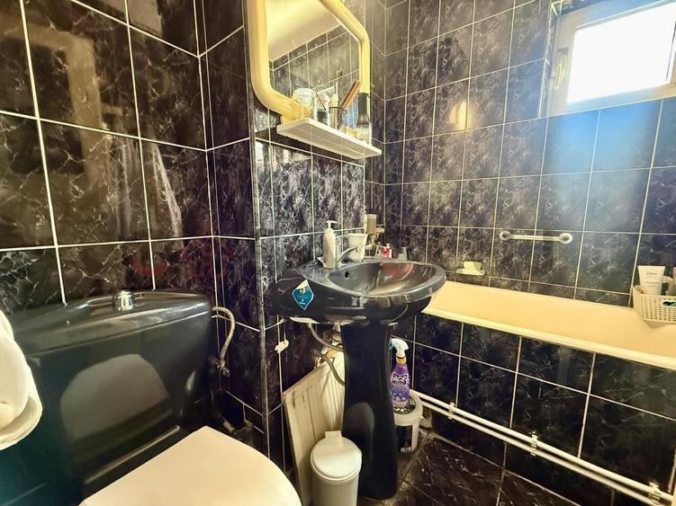 Apartament cu 4 camere semidecomandat, mobilat în Mănăștur