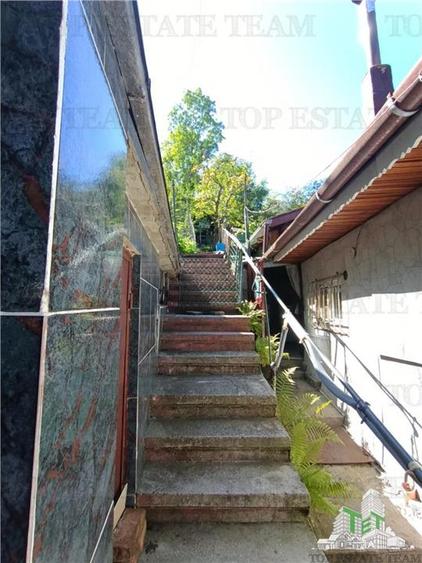 Casa, gradina si curte intr - un peisaj de poveste, aici in Slanic Prahova, unde - 20