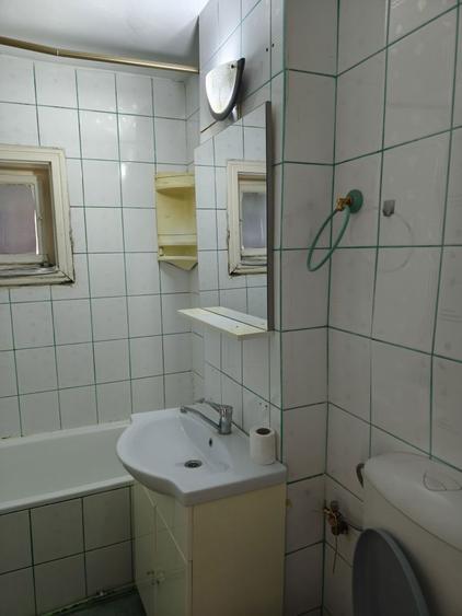 Inchiriez apartament 3 camere - 3