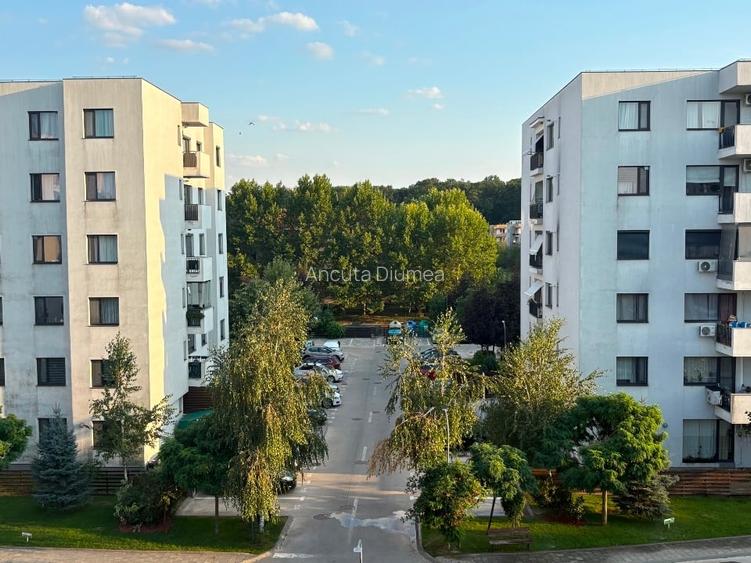 Apartament luminos 3 camere, balcon închis, încălzire pardoseală, centrală propr