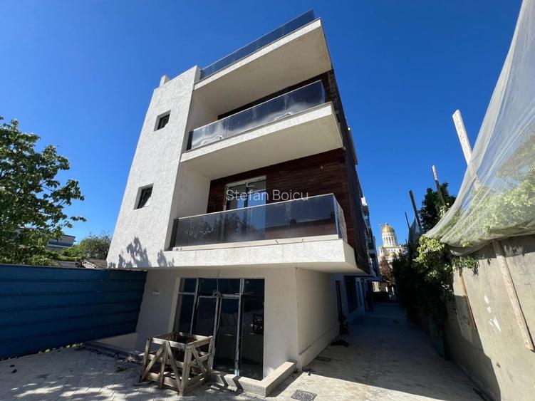 Apartament cu 3 camere semidecomandat în 13 Septembrie Apartament cu 3 camere semidecomandat în 13 Septembrie