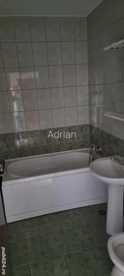 Vand mansarda Trivale Pitesti 75000