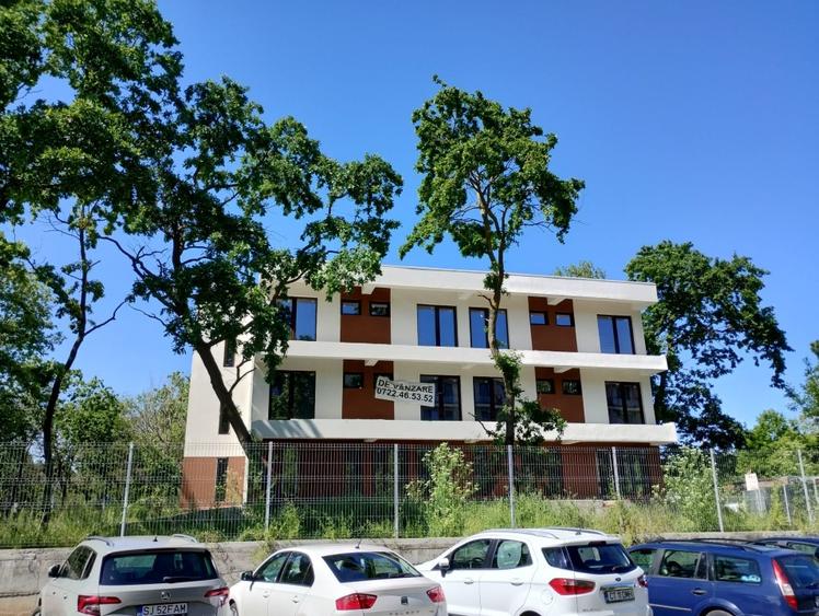 Neptun vanzare teren plus imobil apartamente vacanta - 2