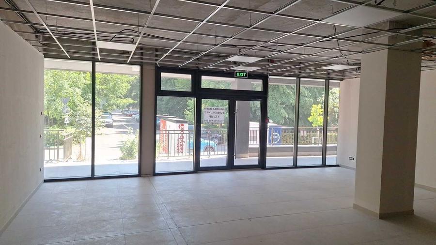 Spațiu comercial, de 346 mp, în Nord