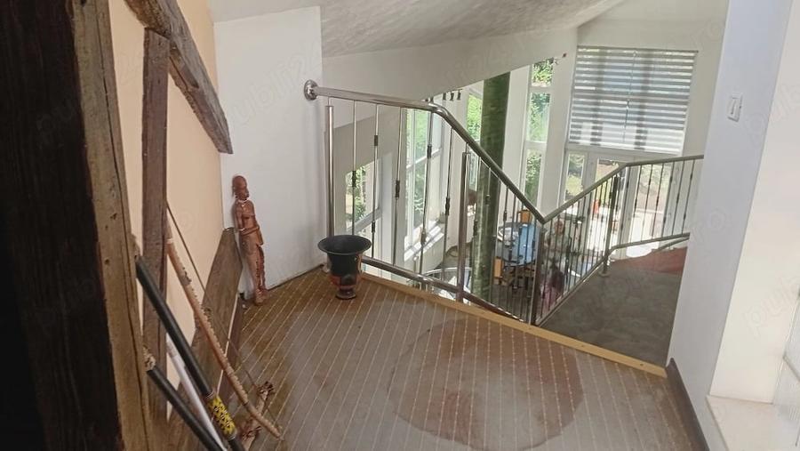 Casă cu 6 camere cu Teren 508 Mp în Bujac