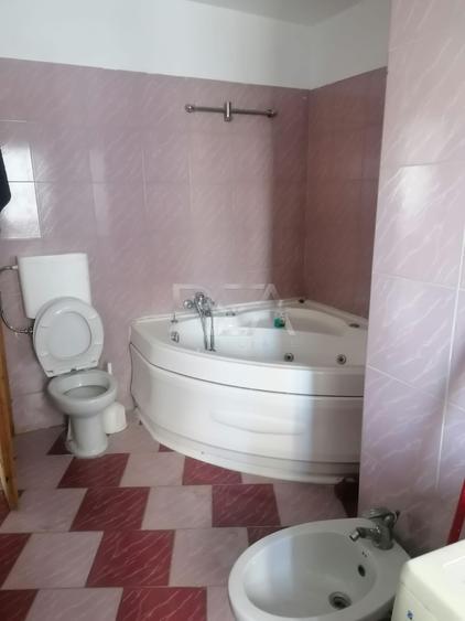 Apartament cu 3 camere decomandat în Gorjului
