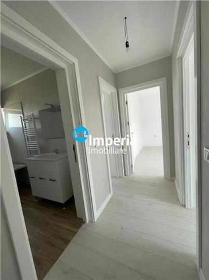 Casă individuală cu 4 camere cu Canalizare în Rediu