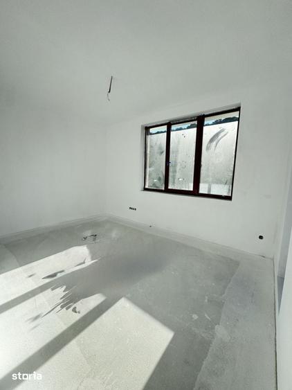 Casă cu 4 camere cu Teren 480 Mp în Chinteni