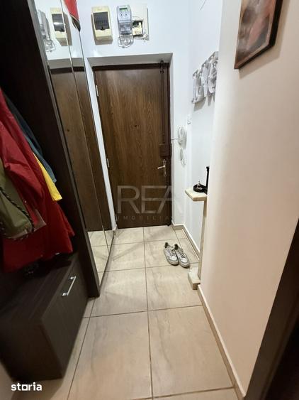Apartament cu 3 camere decomandat în Drumul Taberei