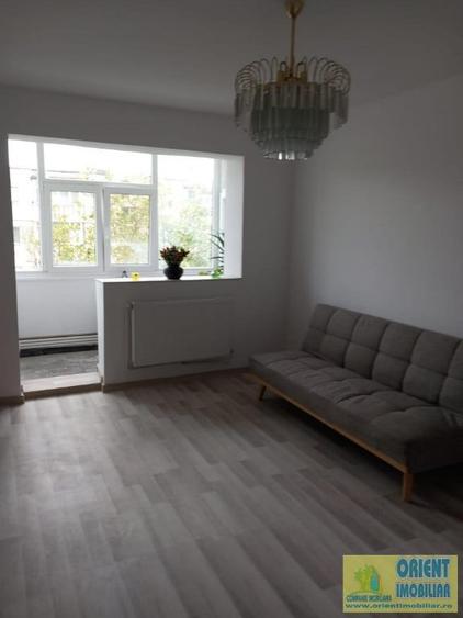 Apartament cu 2 camere semidecomandat în Tomis III