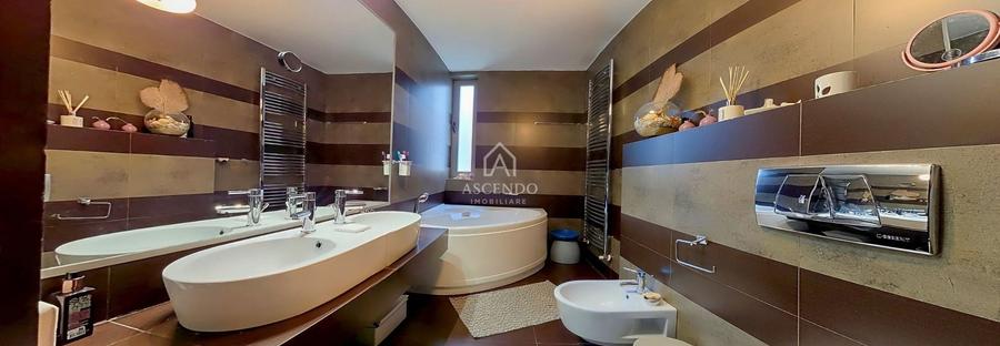 Apartament cu 5 camere decomandat, mobilat în Nord-Vest