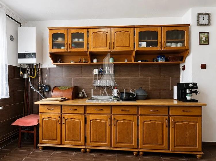 Apartament cu 4 camere decomandat în Bucovina