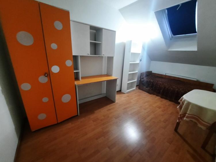 Apartament cu 2 camere semidecomandat în Podu Roș