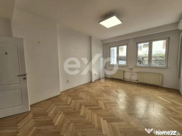 Casă cu 10 camere cu Teren 158 Mp în Dorobanți