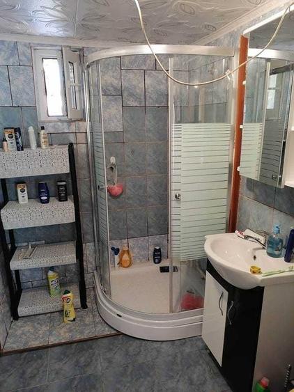 Casă cu 4 camere în Dracea