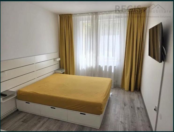 Apartament cu 3 camere decomandat în Hărmanului