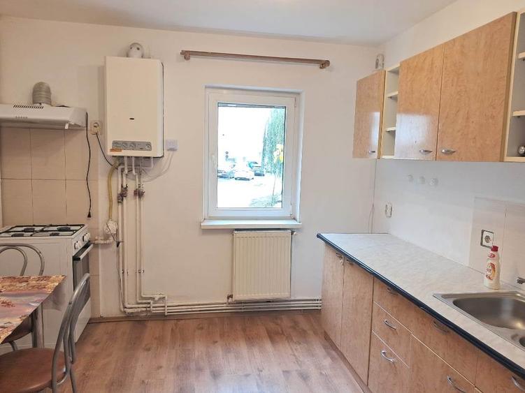 Apartament cu 2 camere semidecomandat în Hipodrom 3