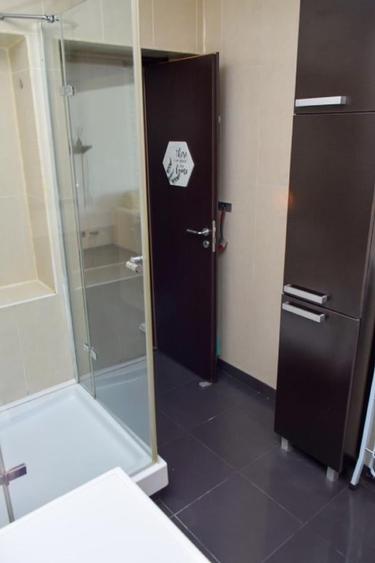 Apartament cu 2 camere semidecomandat, mobilat în Berceni