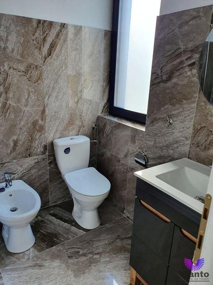 Apartament cu 3 camere decomandat, mobilat în Șelimbăr