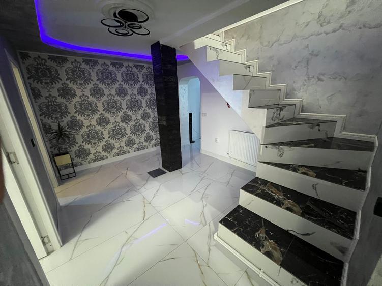 Casă cu 4 camere cu Teren 420 Mp în Valea Călugărească