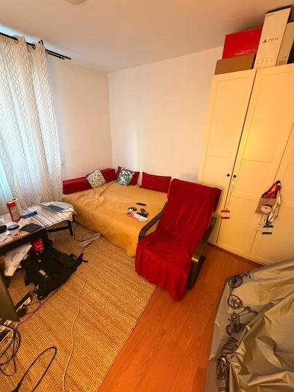 Apartament cu 3 camere semidecomandat în Drumul Taberei