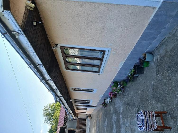 Casă cu 5 camere cu Teren 10000 Mp în Vladia
