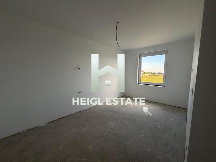 Duplex cu 4 camere cu Canalizare în Moșnița Nouă
