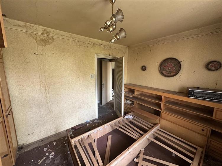 Apartament cu 3 camere semidecomandat în Ultracentral