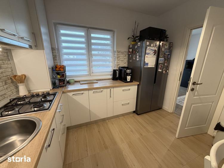 Casă cu 3 camere cu Teren 100 Mp în Central