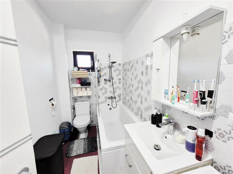Apartament cu 2 camere decomandat în Bucium