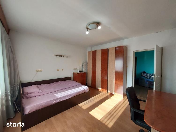 Casă cu 6 camere cu Teren 800 Mp în Simeria
