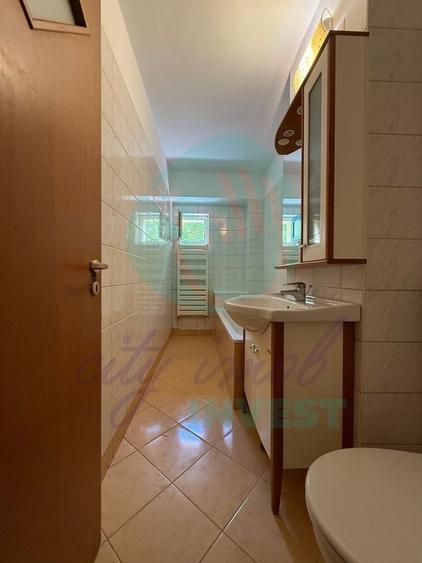 Apartament cu 3 camere decomandat, mobilat în Calea Călărașilor