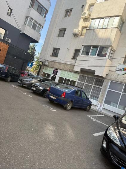 Spațiu comercial, de 20 mp, în Central