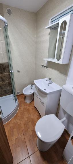 Garsoniera-fost spatiu birou pe Unirii - 5