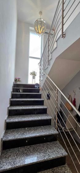 Casa 4 camere de vanzare, Sanmartin, zona str Carmel - 11